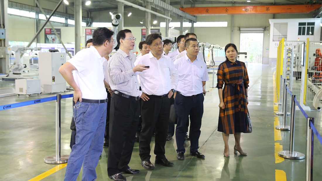 切切關懷訪企業  殷殷期望助升級——揭陽市委副書記、市長葉牛平等領導一行到訪巨輪智能